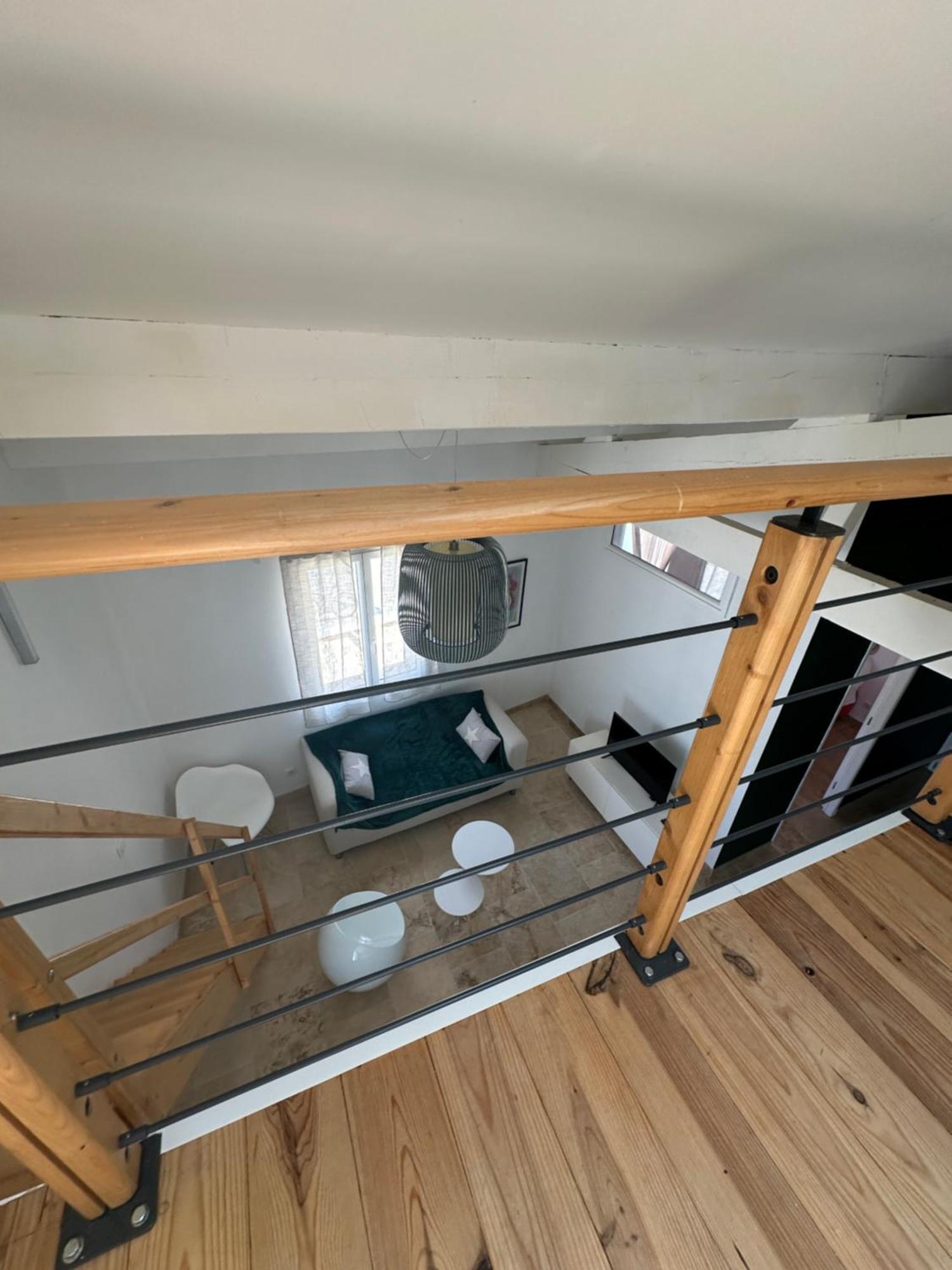 Appartement Avec Vue Sur L Eglise Des Saintes Esterno foto