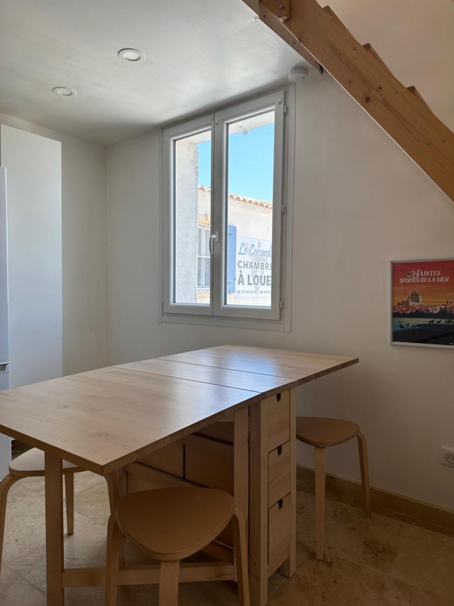 Appartement Avec Vue Sur L Eglise Des Saintes Esterno foto